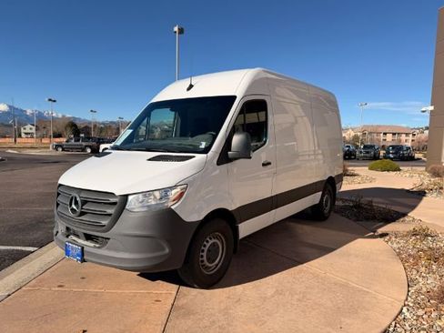 Used 2023 Mercedes-Benz Sprinter 144 Cargo image 3