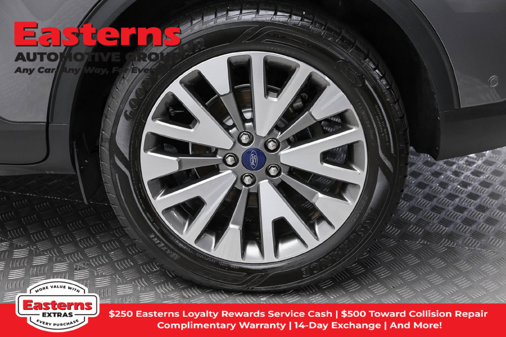 Used 2021 Ford Escape Titanium AWD/4WD image 9