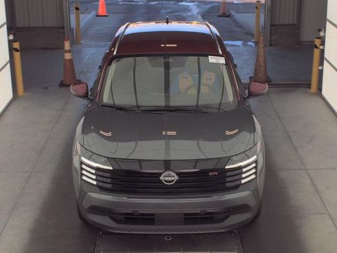 Used 2025 Nissan Kicks SR AWD/4WD image 11