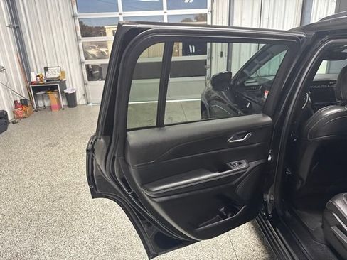 Used 2023 Jeep Grand Cherokee L Laredo AWD/4WD image 14