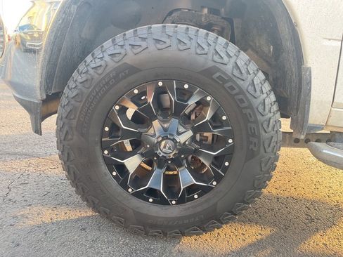 Used 2019 RAM 2500 Big Horn image 9