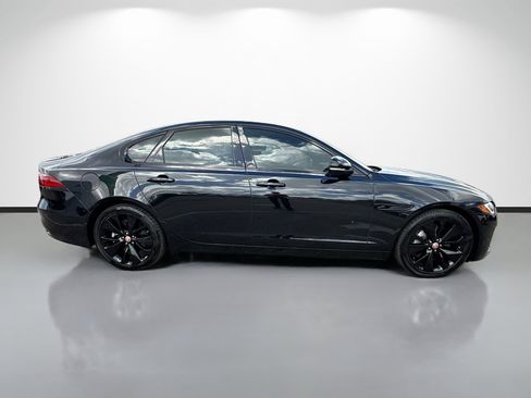 Used 2023 Jaguar XF SE image 2