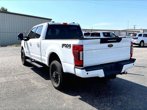 Used 2022 Ford F350 Lariat w/ Black Appearance Package image 3