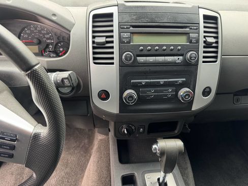 Used 2015 Nissan Xterra X image 9