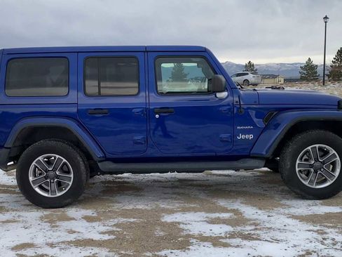Used 2018 Jeep Wrangler Unlimited Sahara image 9