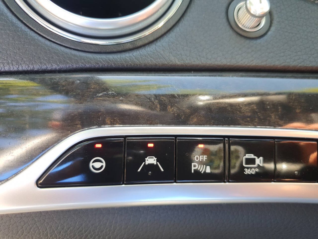 Used 2017 Mercedes-Benz S 550 4MATIC Sedan image 33