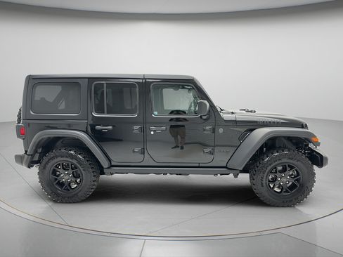 Used 2024 Jeep Wrangler Unlimited Sport AWD/4WD image 2