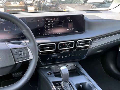 New 2026 Nissan Sentra SV FWD image 6