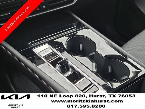 Used 2025 Volkswagen Atlas SE FWD image 9