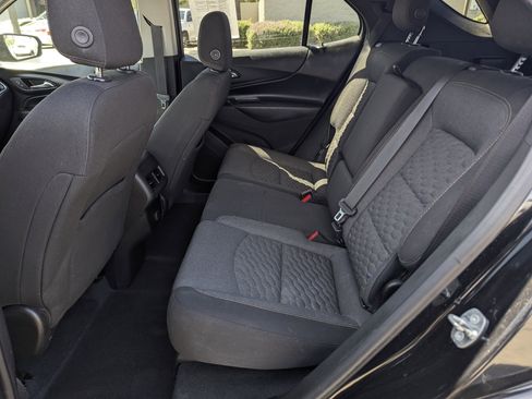 Used 2018 Chevrolet Equinox LT image 8