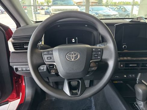 Used 2025 Toyota Camry LE w/ Convenience Package image 28