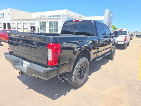 Used 2019 Ford F250 Platinum w/ Platinum Ultimate Package AWD/4WD image 6