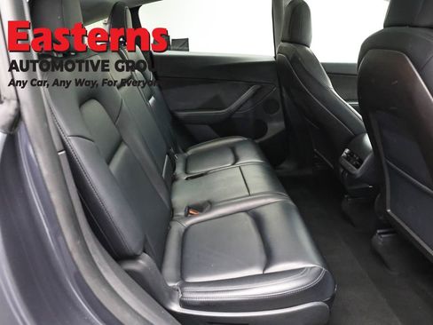Used 2021 Tesla Model Y Long Range AWD/4WD image 17
