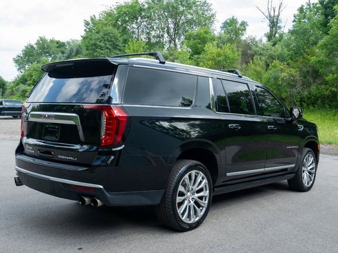 Used 2021 GMC Yukon XL Denali AWD/4WD image 3