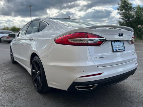 Used 2019 Ford Fusion Titanium AWD/4WD image 9
