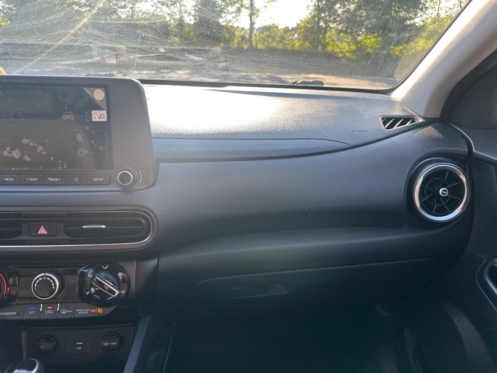Used 2022 Hyundai Kona SEL FWD image 29