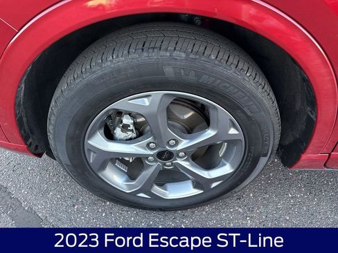 Used 2023 Ford Escape ST-Line w/ Tech Pack #1 image 11
