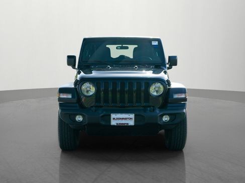 Used 2019 Jeep Wrangler Unlimited Sport AWD/4WD image 2