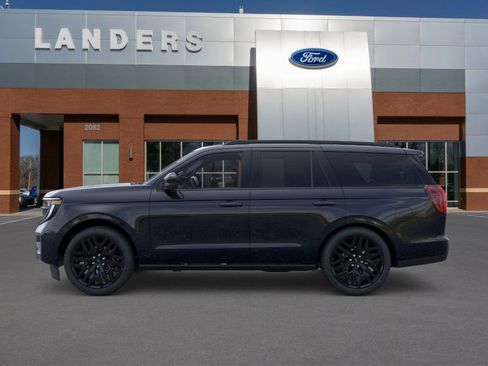 New 2026 Ford Expedition Platinum image 3