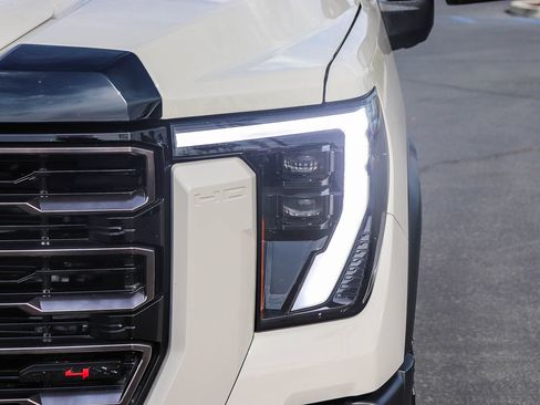 Used 2026 GMC Sierra 2500 AT4X w/ AT4X AEV Edition AWD/4WD image 10