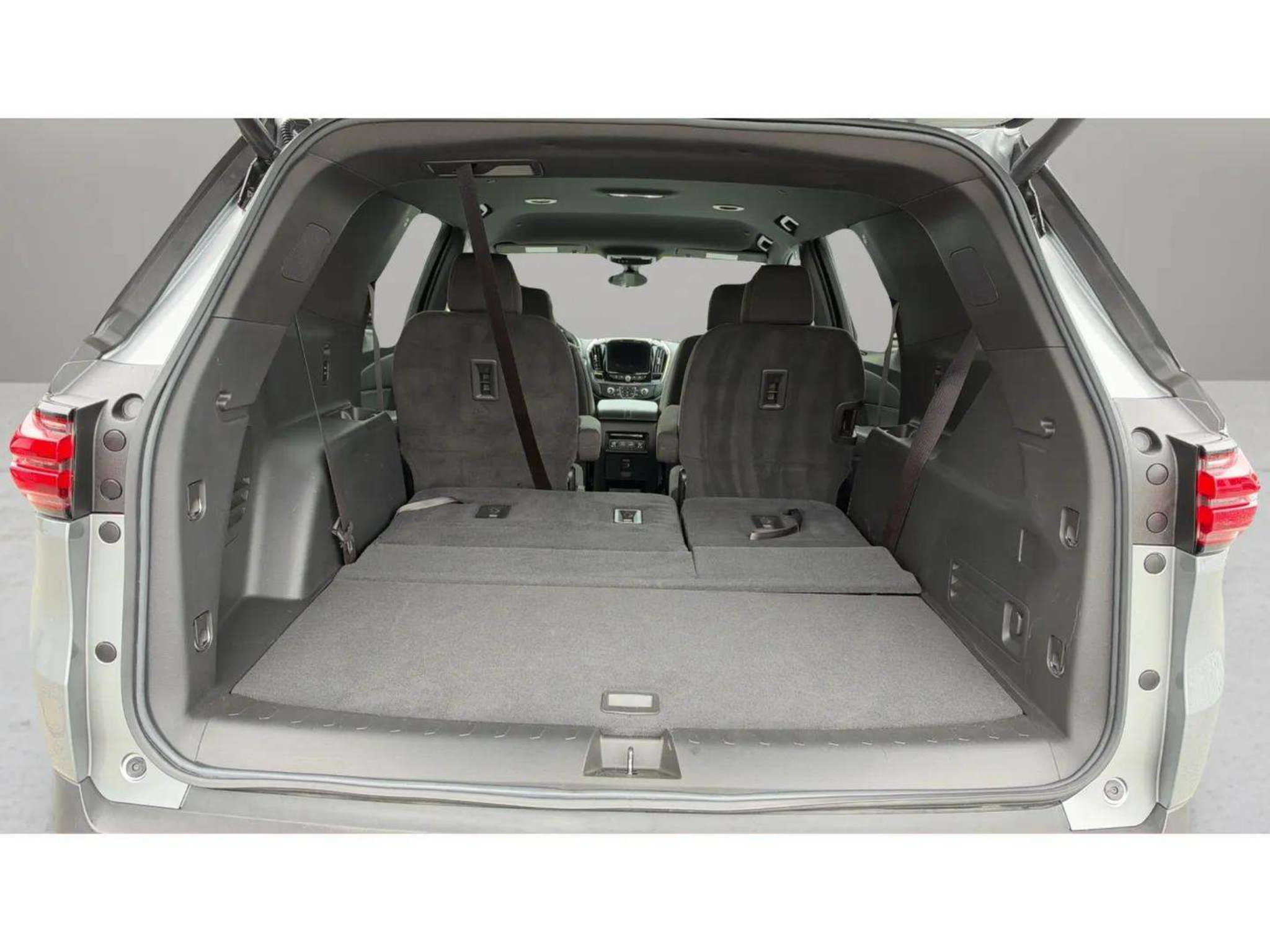 Used 2023 Chevrolet Traverse LT AWD/4WD image 10