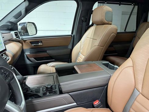 Used 2025 Toyota Sequoia 4WD image 14