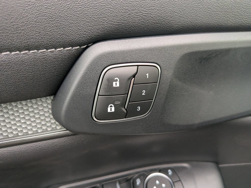 New 2026 Ford Ranger Lariat w/ Convenience Package RWD image 18