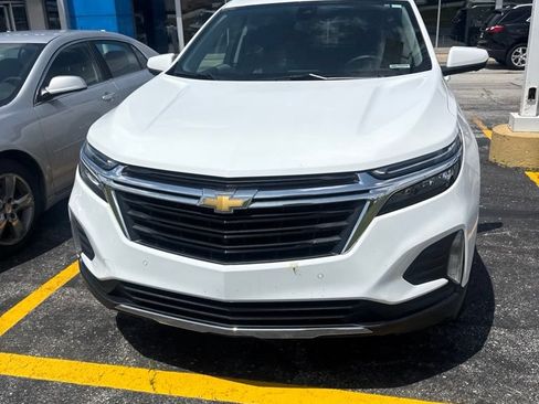 Used 2024 Chevrolet Equinox LT FWD image 2