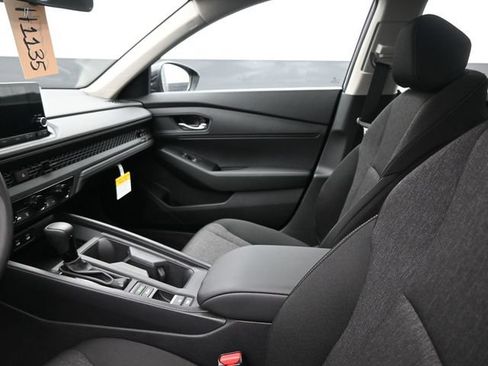 Certified 2025 Honda Accord LX image 18