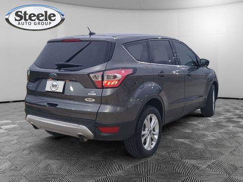 Used 2017 Ford Escape SE image 5