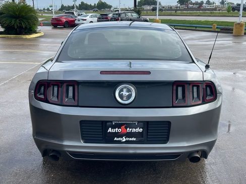 Used 2014 Ford Mustang Coupe RWD image 9