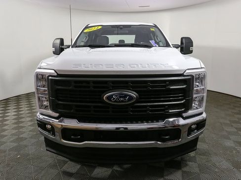 Used 2024 Ford F250 XL w/ XL Chrome Package image 4
