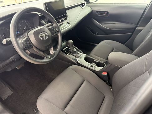 Used 2024 Toyota Corolla LE FWD image 4