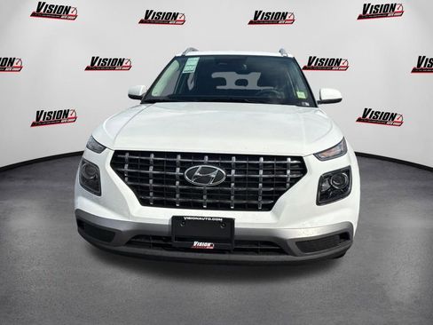 New 2026 Hyundai Venue SEL FWD image 2