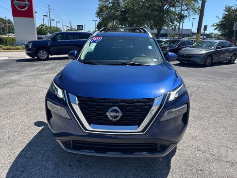 Certified 2023 Nissan Rogue SL w/ SL Premium Package FWD image 3