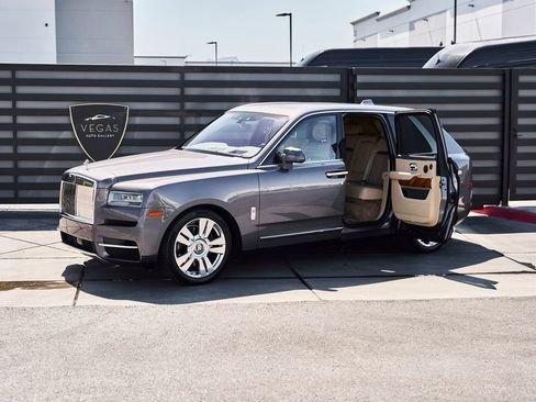 Used 2020 Rolls-Royce Cullinan AWD/4WD image 5