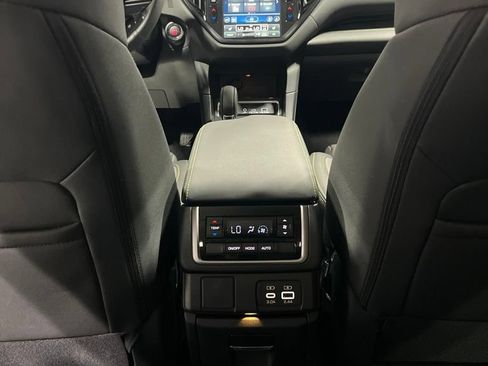 Used 2025 Subaru Ascent Onyx Edition AWD/4WD image 35
