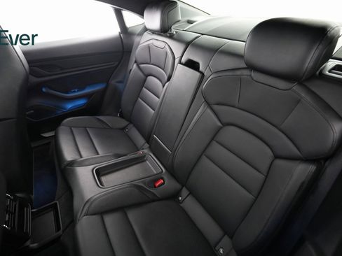 Used 2022 Porsche Taycan 4S image 8