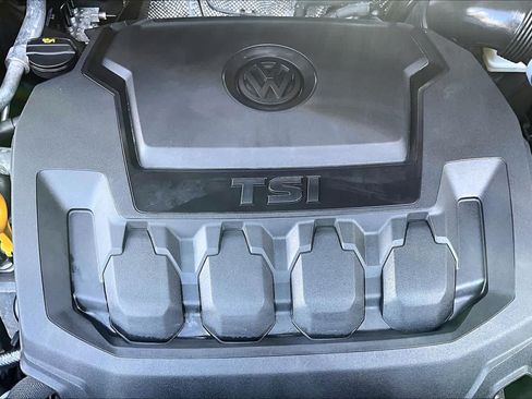 Used 2024 Volkswagen Tiguan SE FWD image 31