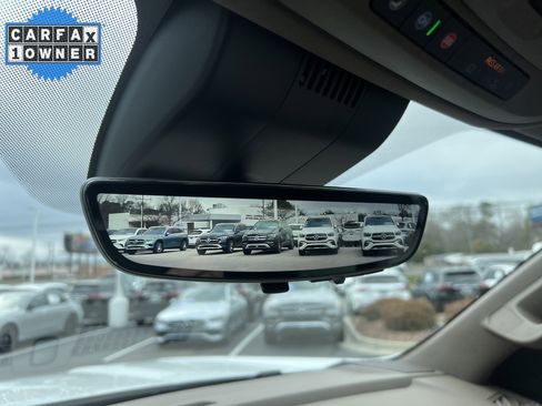 Used 2025 GMC Yukon XL Denali w/ Denali Reserve Package image 27