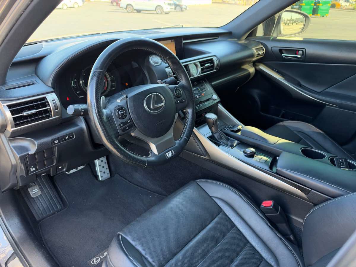 Used 2014 Lexus IS 350 w/ F Sport Package RWD image 15