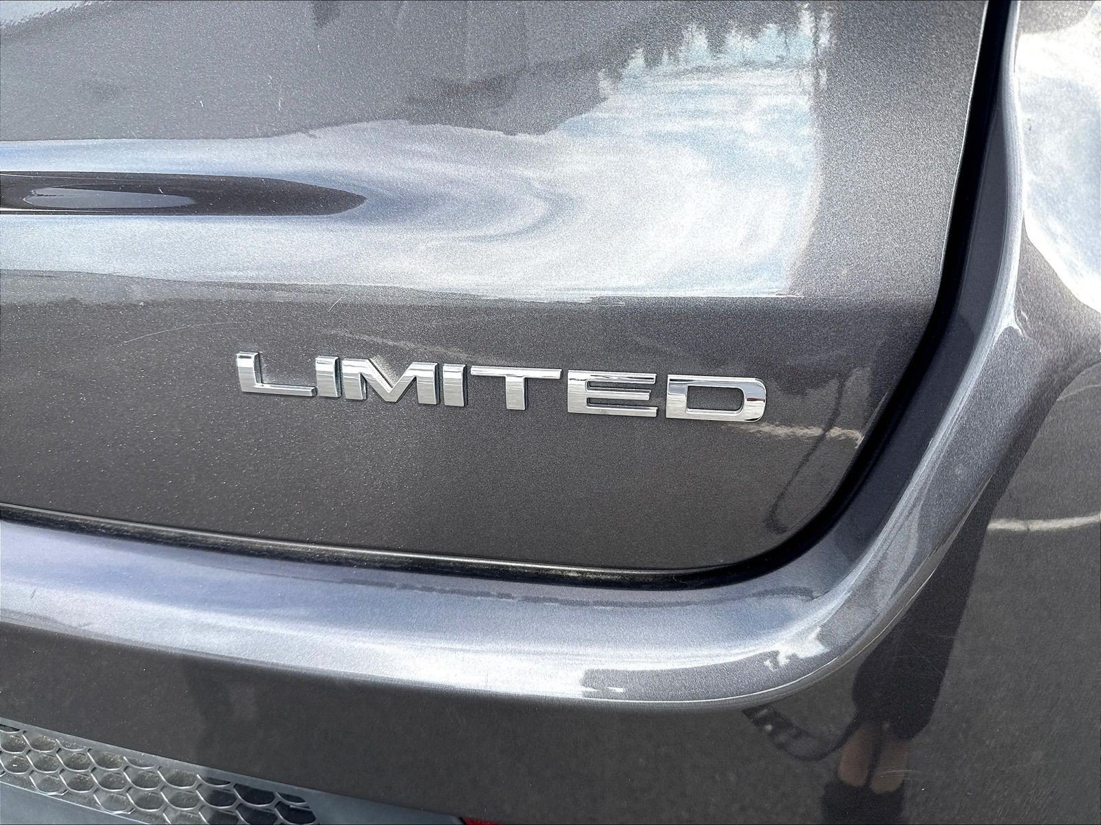 Used 2023 Jeep Compass Limited w/ Sun and Sound Group AWD/4WD image 25