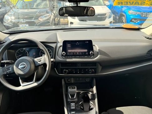 Used 2024 Nissan Rogue S FWD image 15