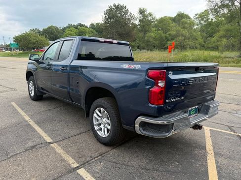 Certified 2023 Chevrolet Silverado 1500 LT AWD/4WD image 3