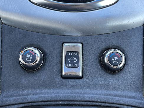 Used 2013 INFINITI G37 Sport w/ Premium Pkg image 9