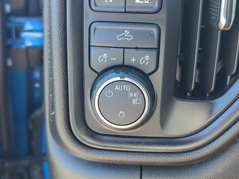 Used 2024 Chevrolet Silverado 1500 Custom w/ Turbomax Blackout Package AWD/4WD image 21