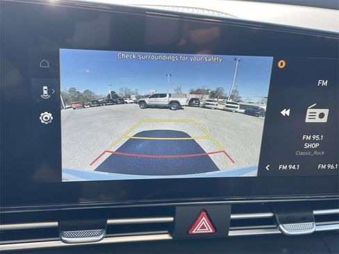 New 2026 Hyundai Elantra Limited image 18