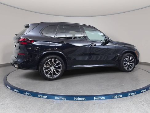 Used 2025 BMW X5 xDrive40i w/ M Sport Package AWD/4WD image 5
