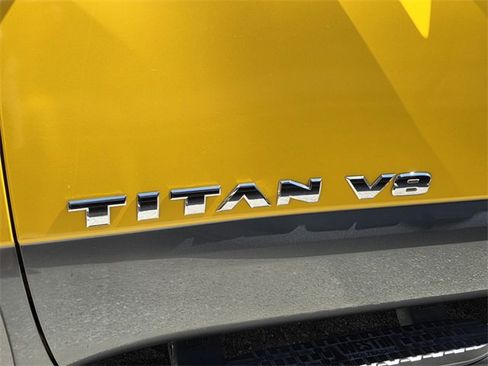 Used 2018 Nissan Titan PRO-4X w/ Pro-4x Utility Package image 4