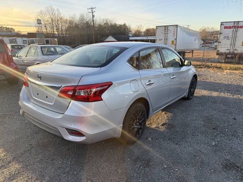 Used 2017 Nissan Sentra S FWD image 9